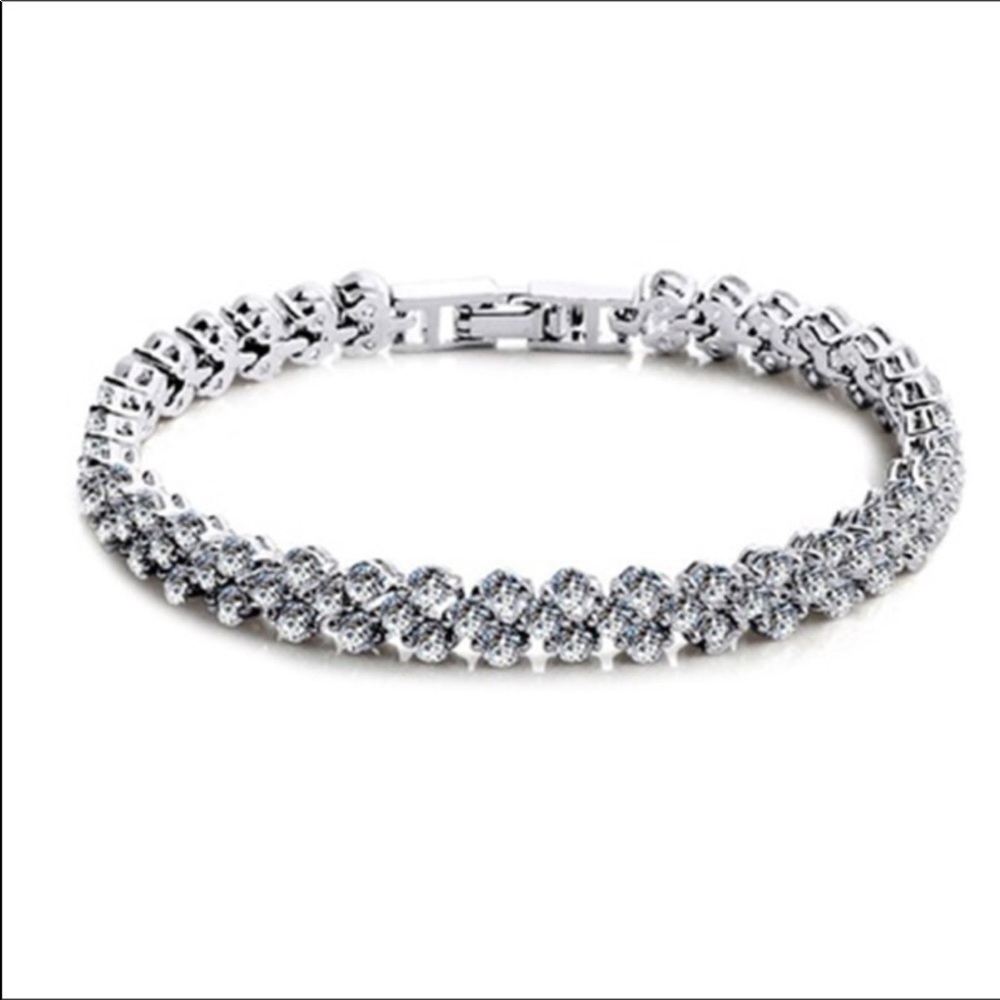 Re-Stocking🚨Roman Style Silver/Crystal Bracelet - Picture 3 of 5